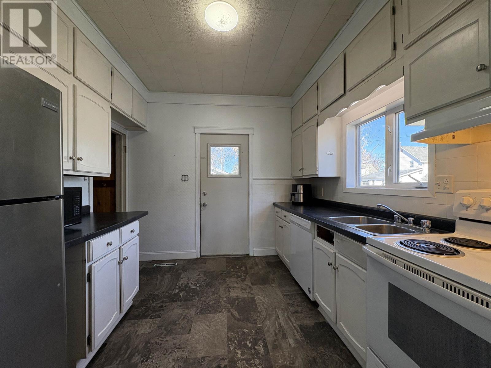 605 Crowe Ave, Fort Frances, Ontario  P9A 2L5 - Photo 9 - TB2600398