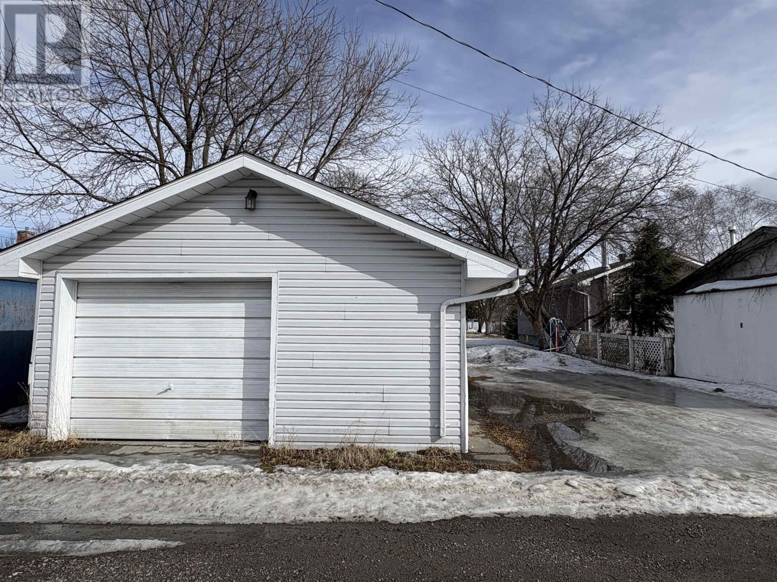 605 Crowe Ave, Fort Frances, Ontario  P9A 2L5 - Photo 28 - TB2600398