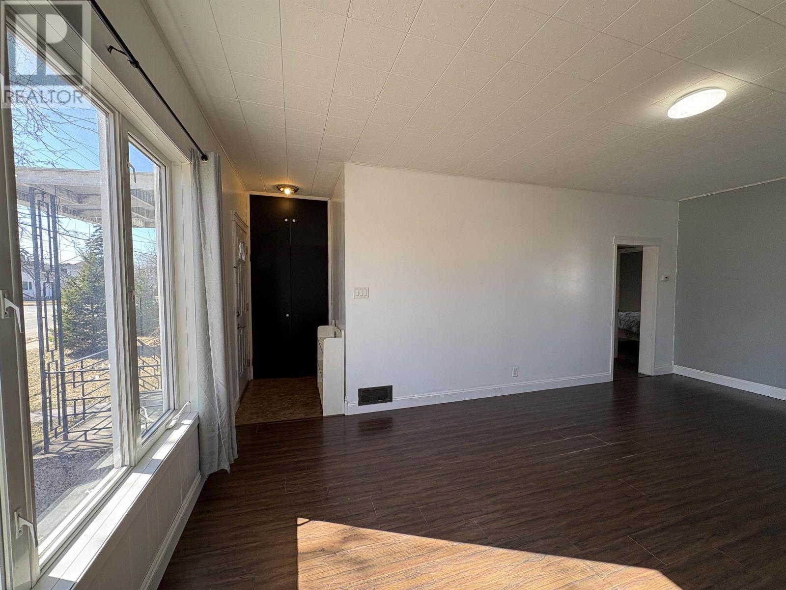 605 Crowe Ave, Fort Frances, Ontario  P9A 2L5 - Photo 4 - TB2600398