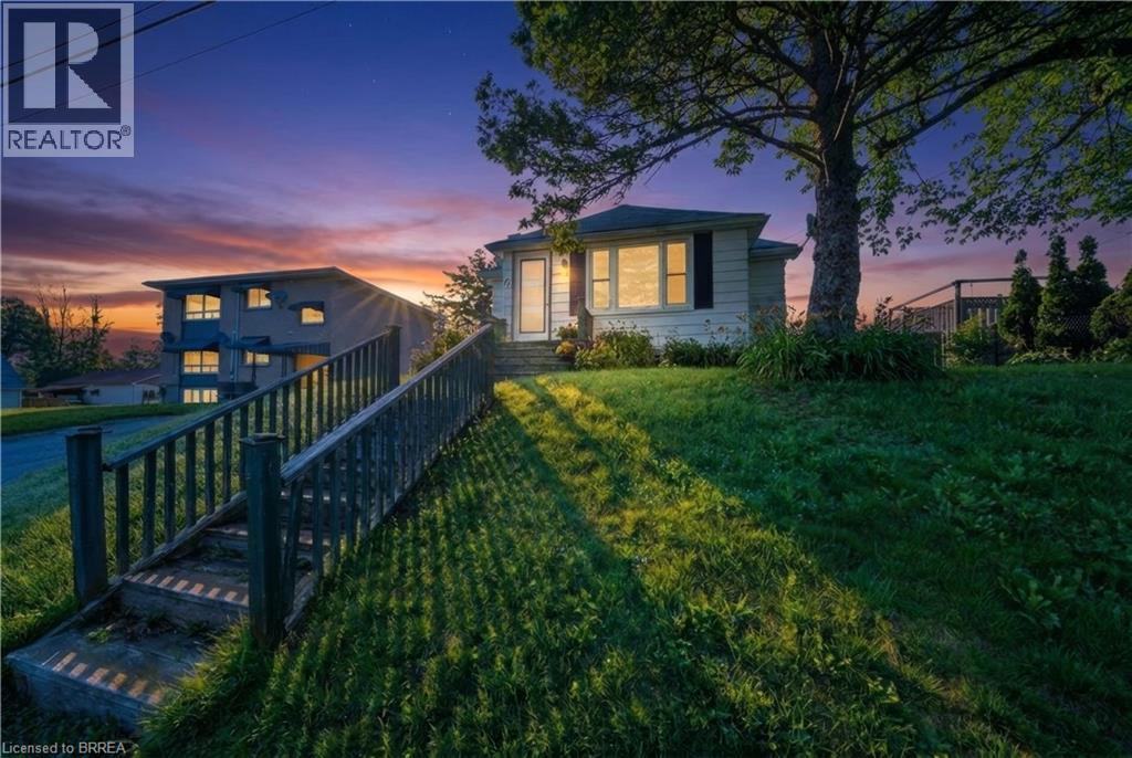 71 FOURTH Avenue, brantford, Ontario