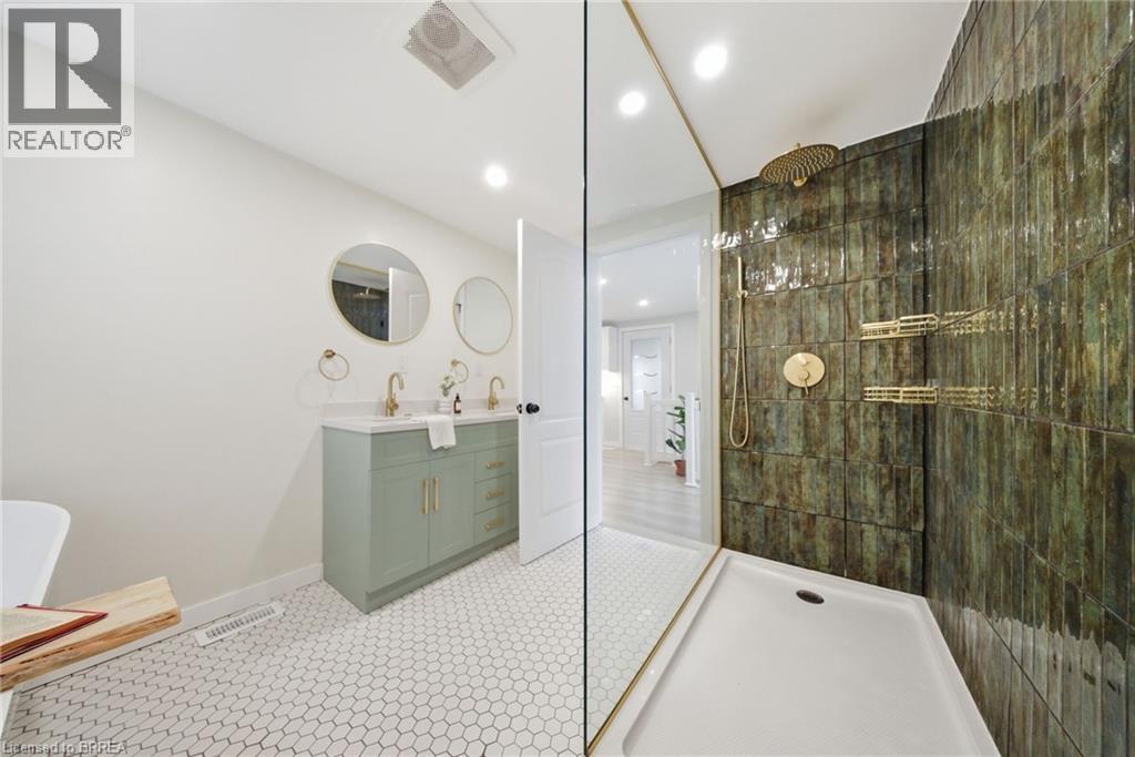 71 Fourth Avenue, Brantford, Ontario  N3S 6P6 - Photo 13 - 40819365