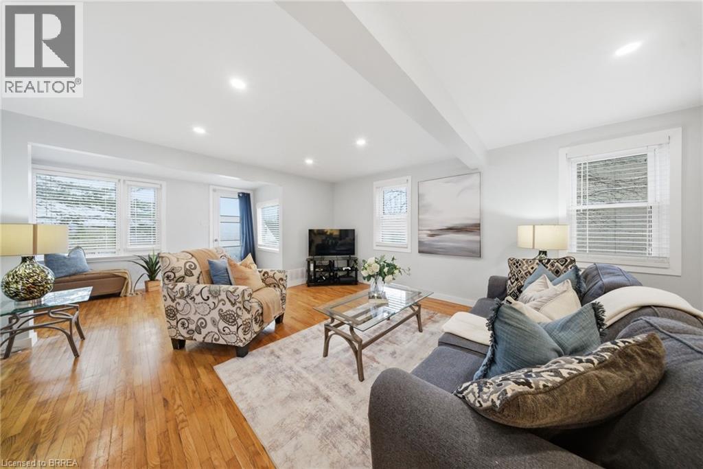 71 Fourth Avenue, Brantford, Ontario  N3S 6P6 - Photo 5 - 40819365