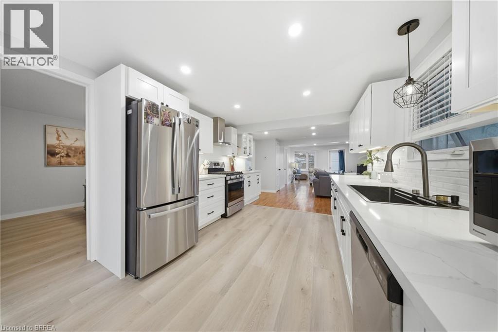 71 Fourth Avenue, Brantford, Ontario  N3S 6P6 - Photo 9 - 40819365