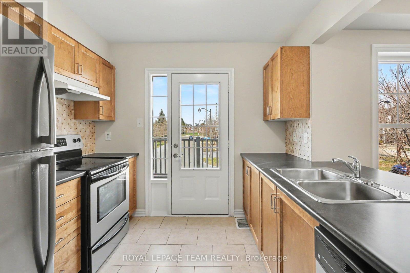 2100 Madrid Avenue, Ottawa, Ontario  K2J 0K4 - Photo 14 - X13031282