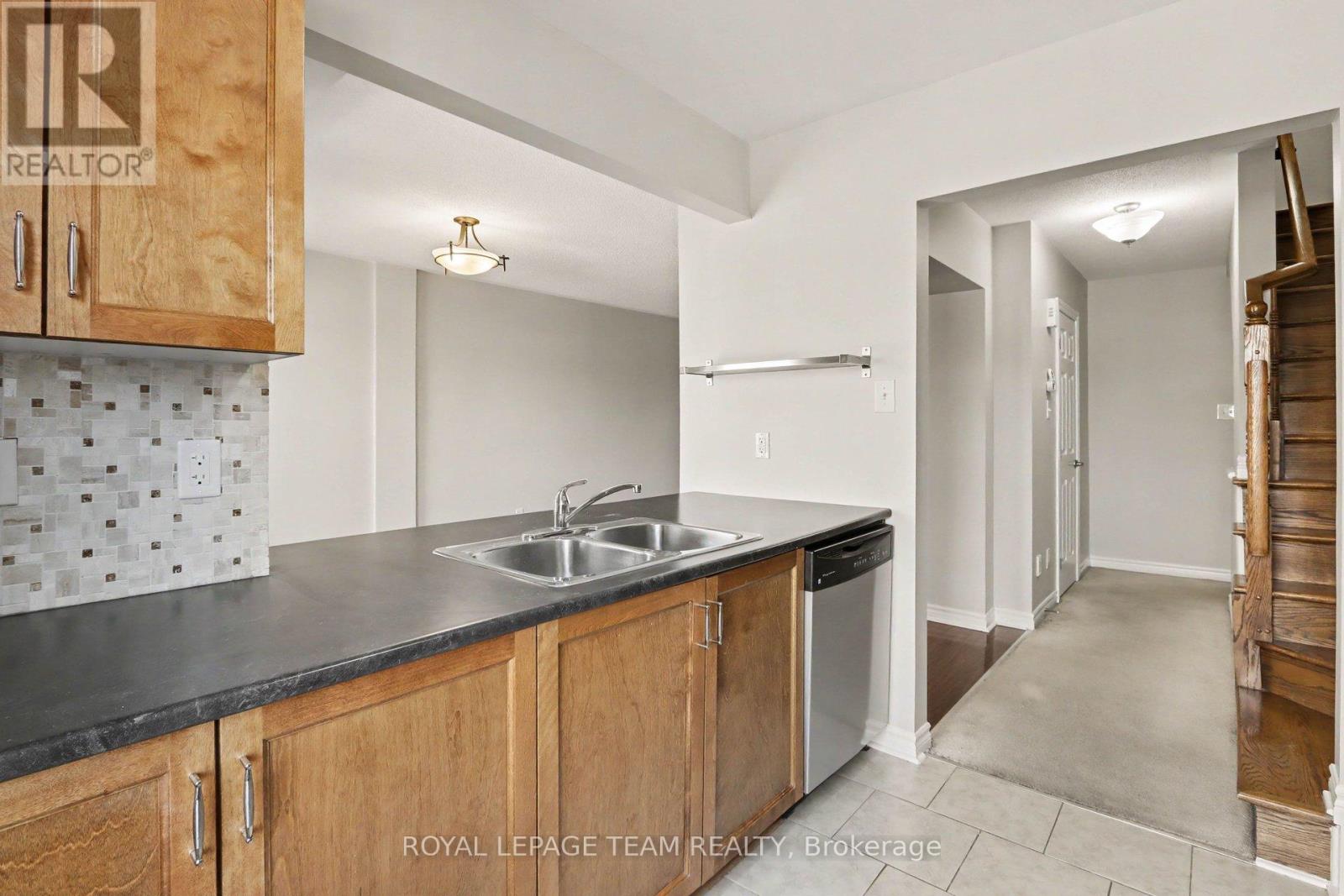 2100 Madrid Avenue, Ottawa, Ontario  K2J 0K4 - Photo 18 - X13031282