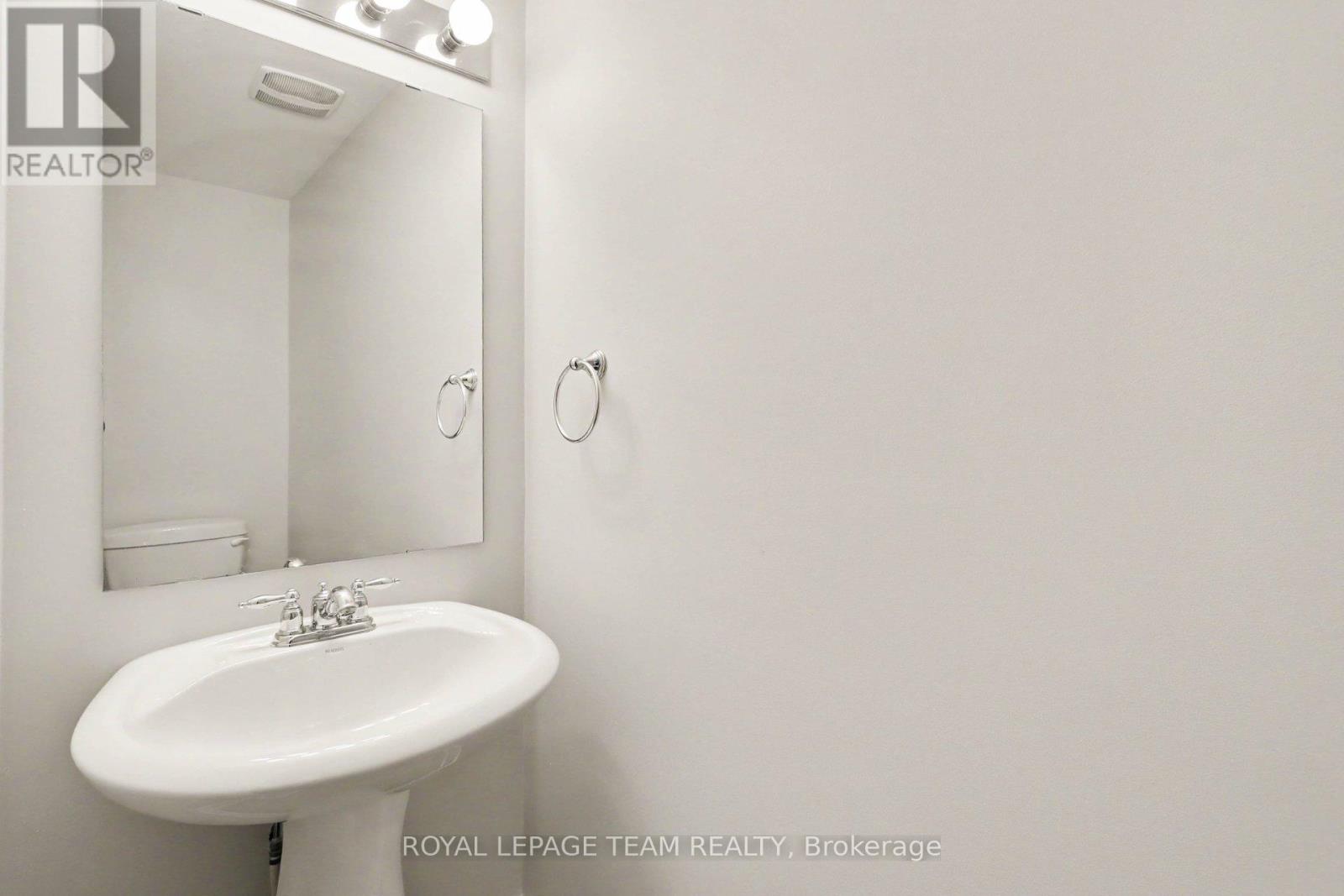 2100 Madrid Avenue, Ottawa, Ontario  K2J 0K4 - Photo 20 - X13031282