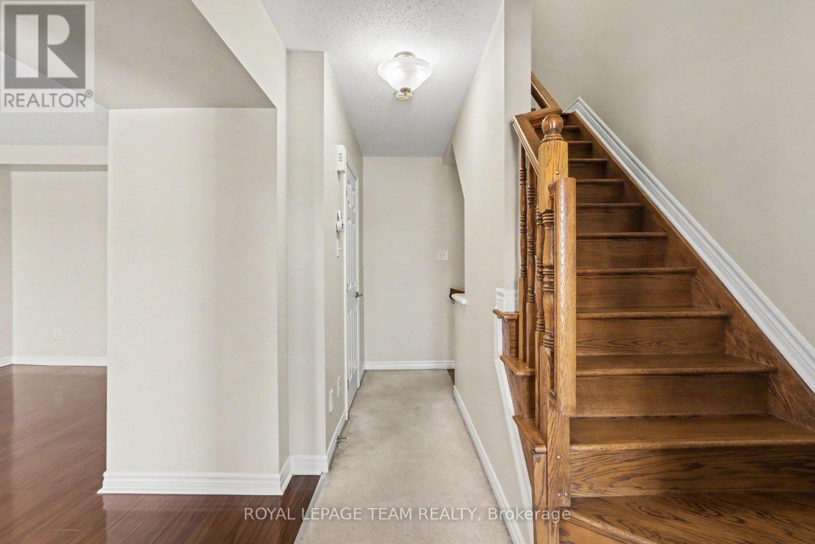 2100 Madrid Avenue, Ottawa, Ontario  K2J 0K4 - Photo 6 - X13031282
