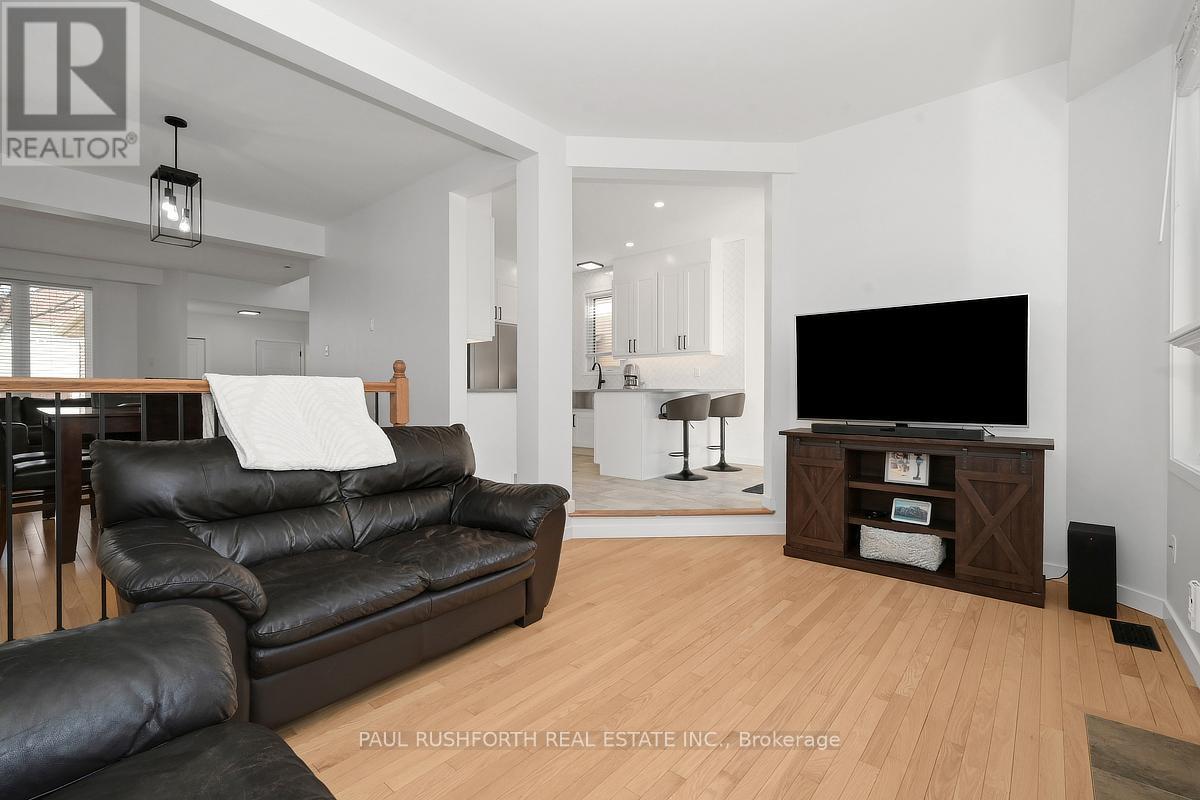 338 Kinghorn Crescent, Ottawa, Ontario  K2K 3R5 - Photo 12 - X13031566