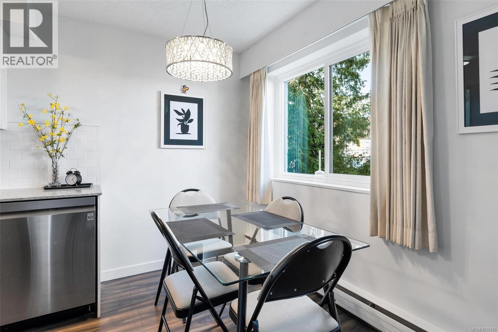 109 1975 Lee Ave, Victoria, British Columbia  V8R 4W9 - Photo 12 - 1032155