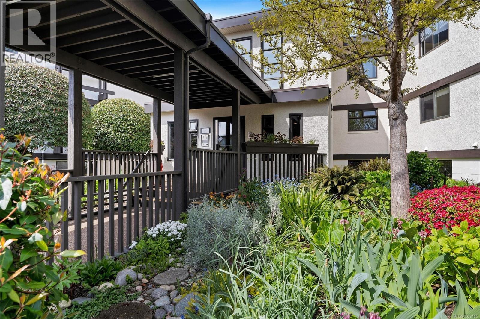 109 1975 Lee Ave, Victoria, British Columbia  V8R 4W9 - Photo 29 - 1032155
