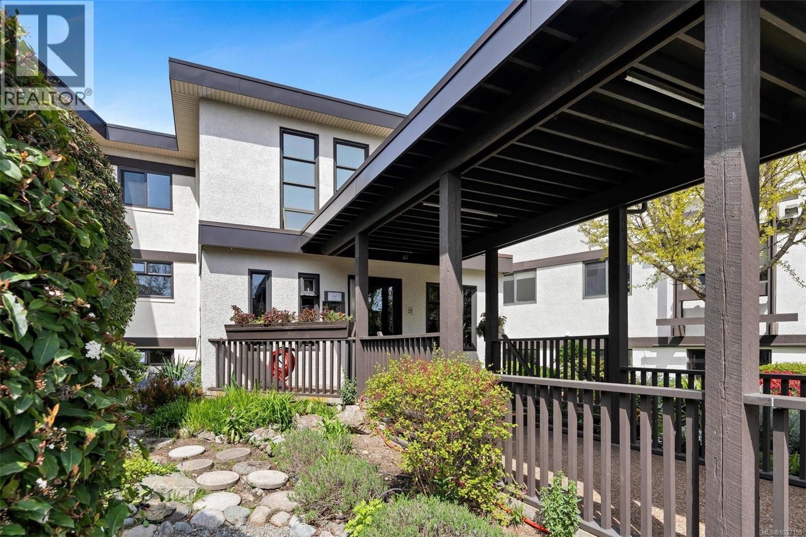 109 1975 Lee Ave, Victoria, British Columbia  V8R 4W9 - Photo 4 - 1032155