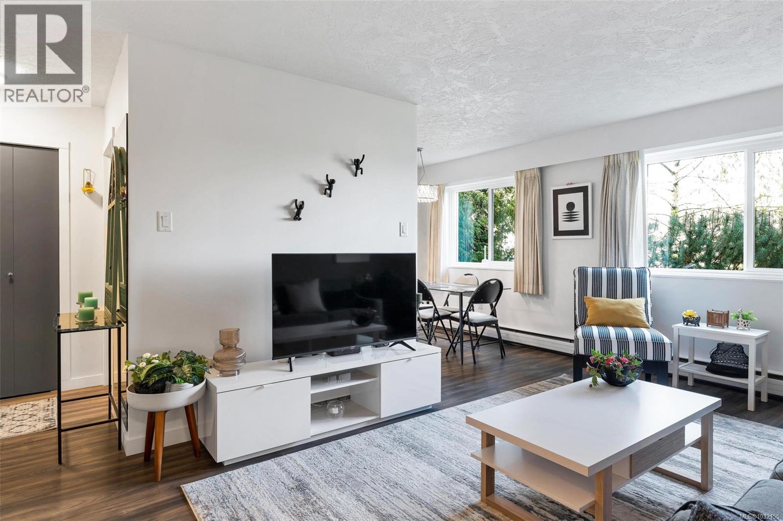 109 1975 Lee Ave, Victoria, British Columbia  V8R 4W9 - Photo 6 - 1032155