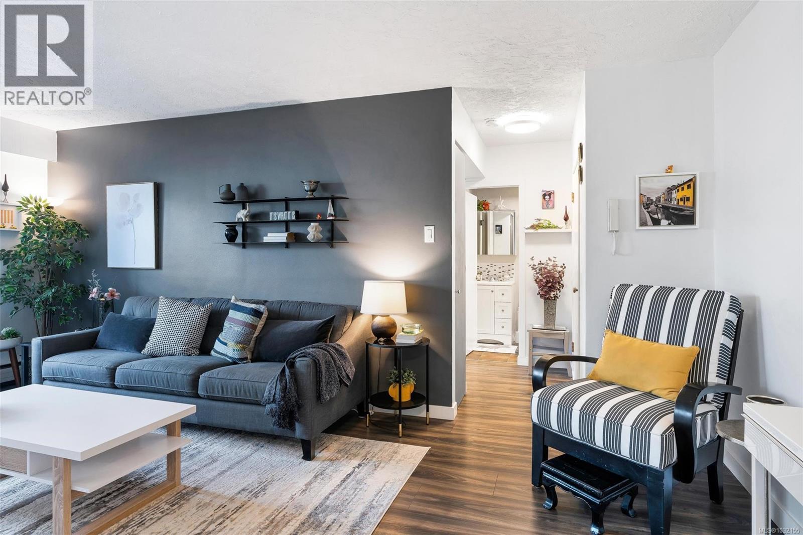 109 1975 Lee Ave, Victoria, British Columbia  V8R 4W9 - Photo 9 - 1032155