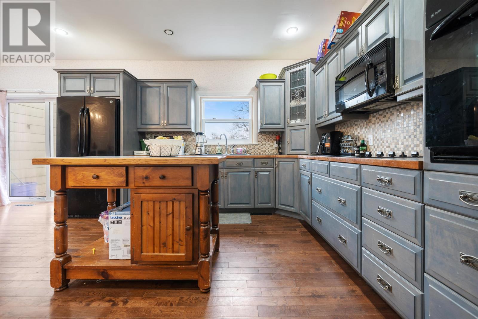 230 Victoria Street E, Amherst, Nova Scotia  B4H 1Y9 - Photo 21 - 202528069