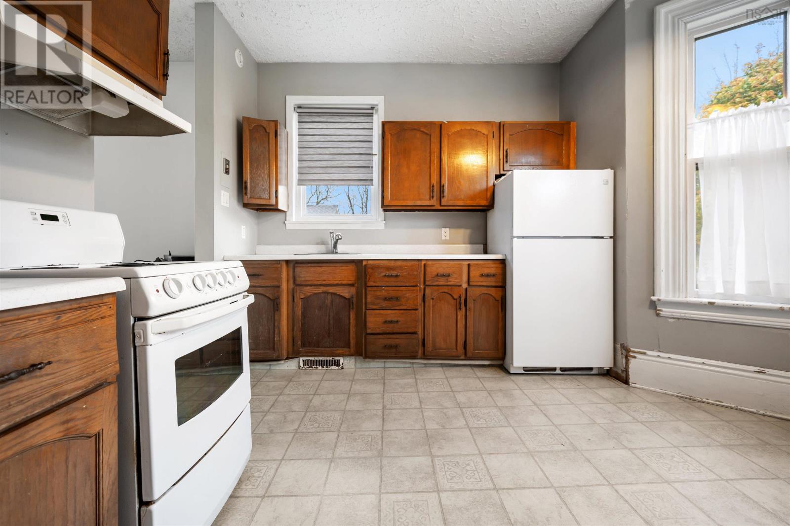 230 Victoria Street E, Amherst, Nova Scotia  B4H 1Y9 - Photo 46 - 202528069