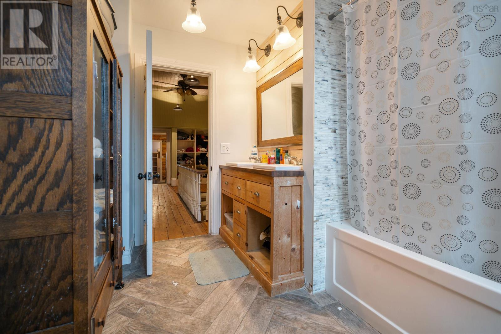 230 Victoria Street E, Amherst, Nova Scotia  B4H 1Y9 - Photo 35 - 202528069