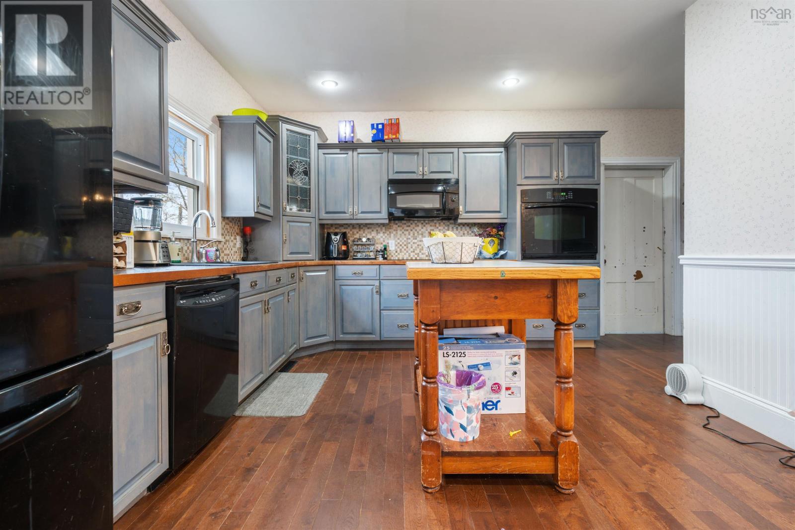 230 Victoria Street E, Amherst, Nova Scotia  B4H 1Y9 - Photo 19 - 202528069