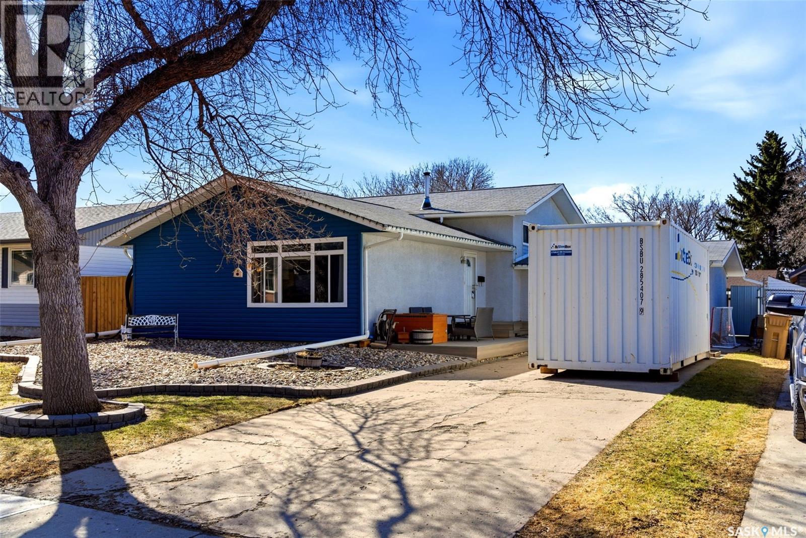 108 Matheson Crescent, Regina, Saskatchewan  S4R 5C4 - Photo 2 - SK032581