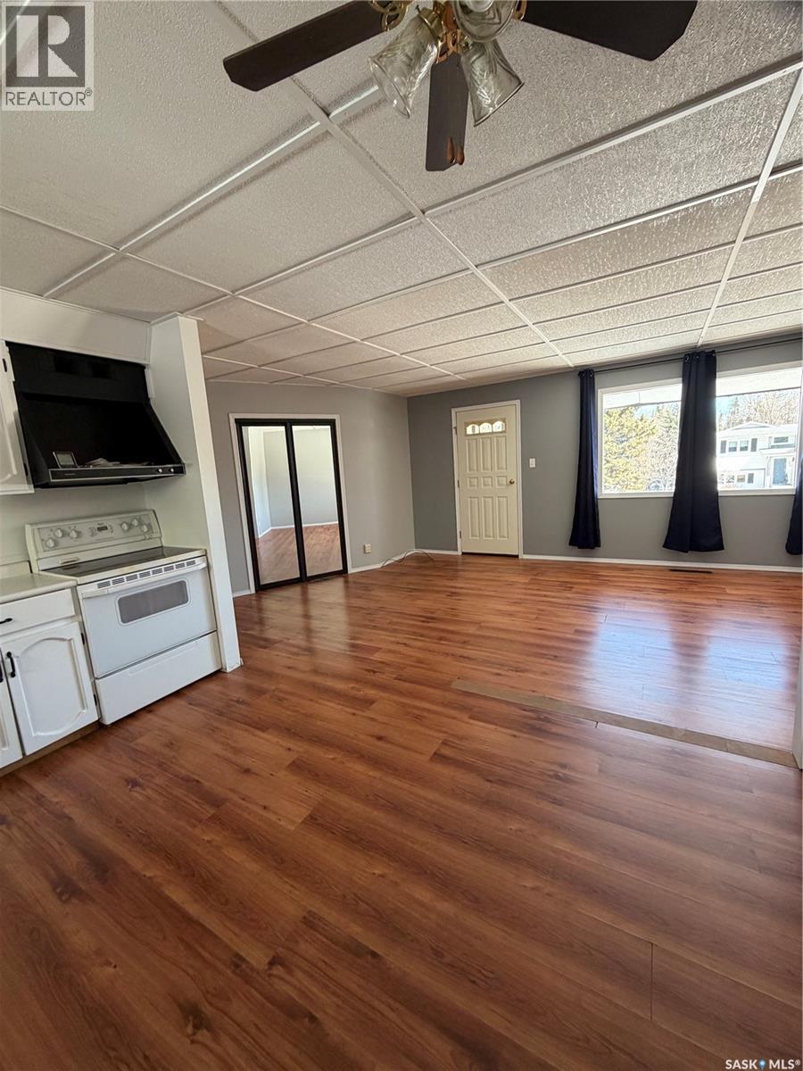 715 Donald Street, Hudson Bay, Saskatchewan  S0E 0Y0 - Photo 4 - SK033590