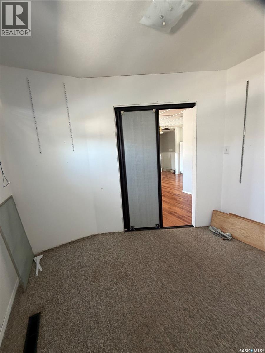 715 Donald Street, Hudson Bay, Saskatchewan  S0E 0Y0 - Photo 8 - SK033590
