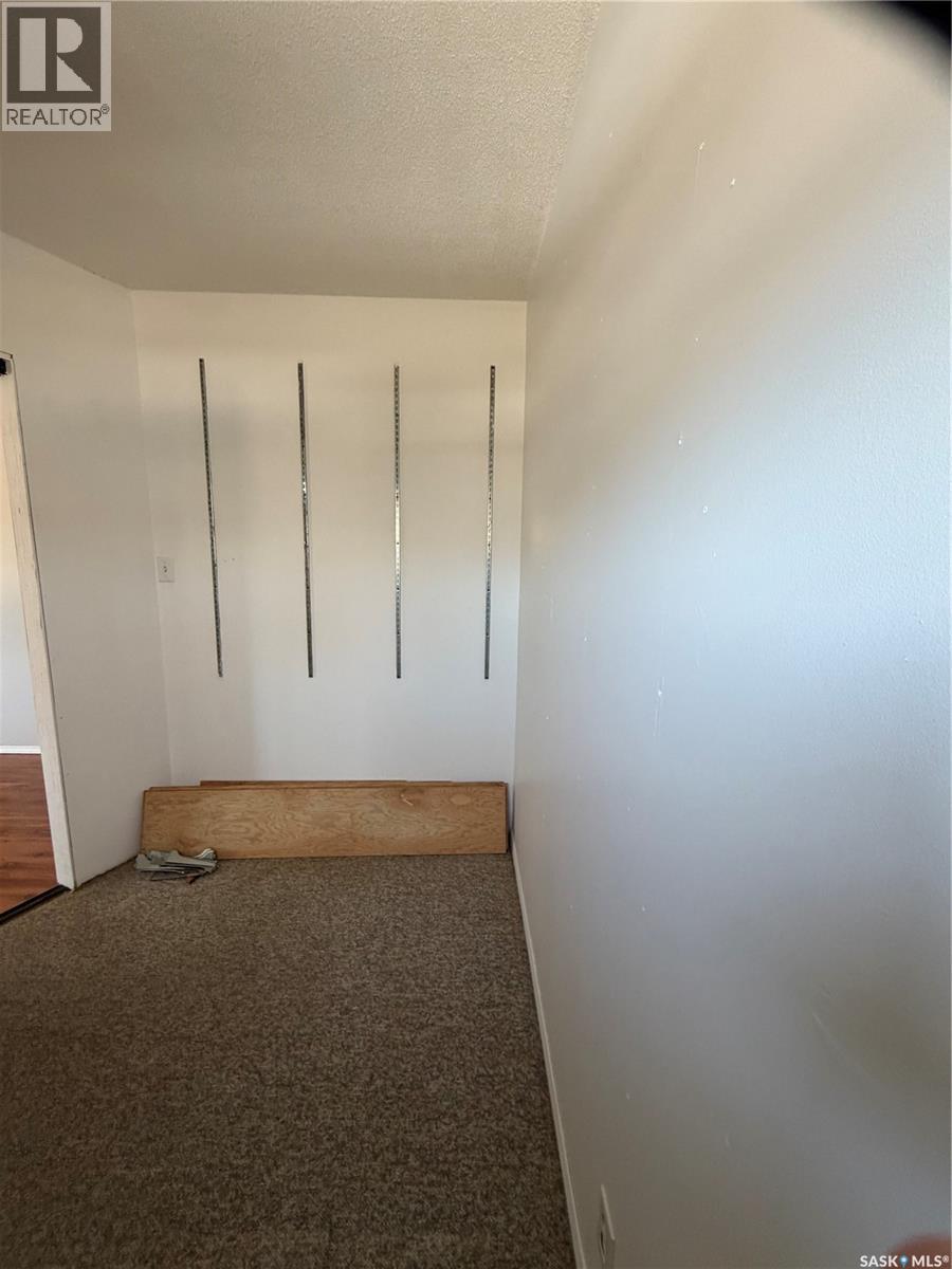 715 Donald Street, Hudson Bay, Saskatchewan  S0E 0Y0 - Photo 9 - SK033590