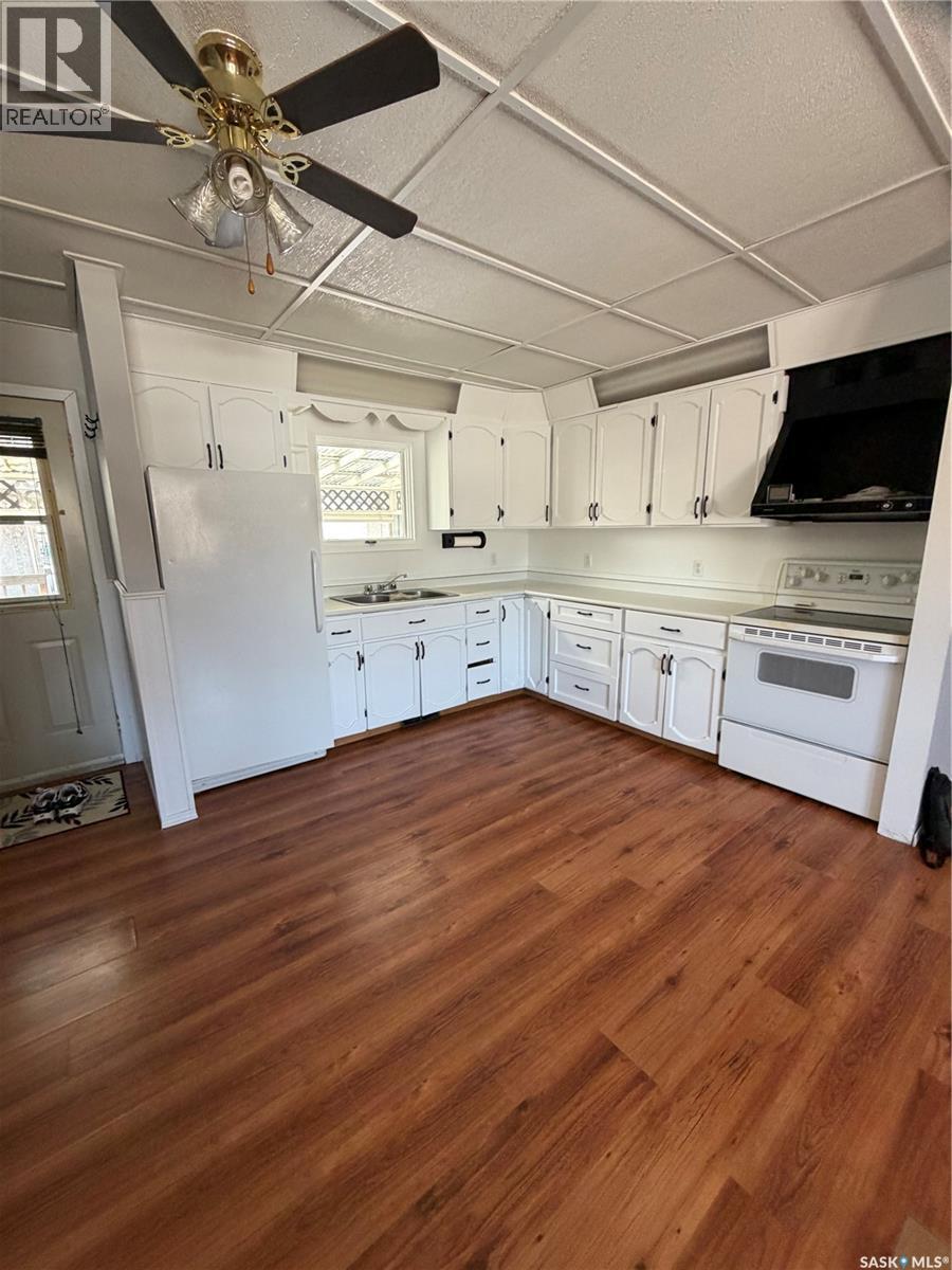 715 Donald Street, Hudson Bay, Saskatchewan  S0E 0Y0 - Photo 2 - SK033590