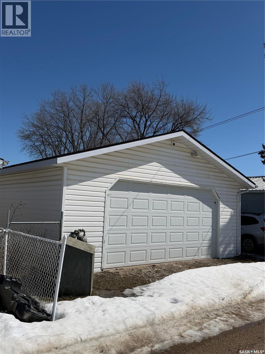 715 Donald Street, Hudson Bay, Saskatchewan  S0E 0Y0 - Photo 44 - SK033590