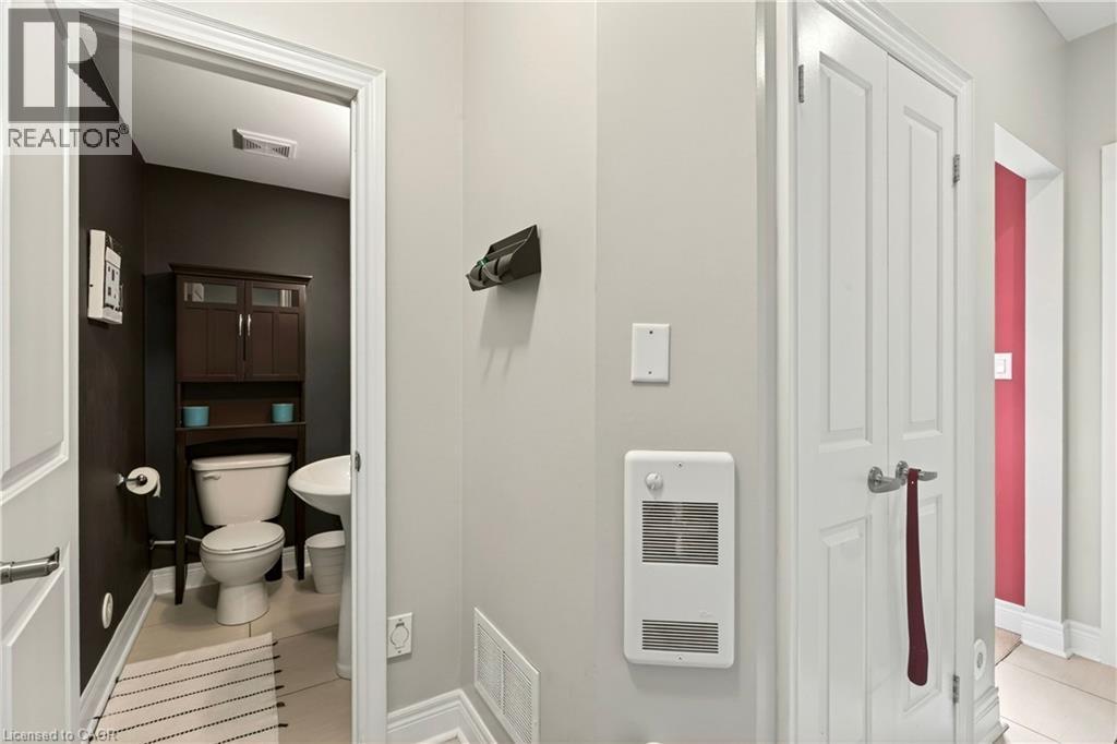 1862 Burnhamthorpe Road, Mississauga, Ontario  L4X 2S5 - Photo 6 - 40814747