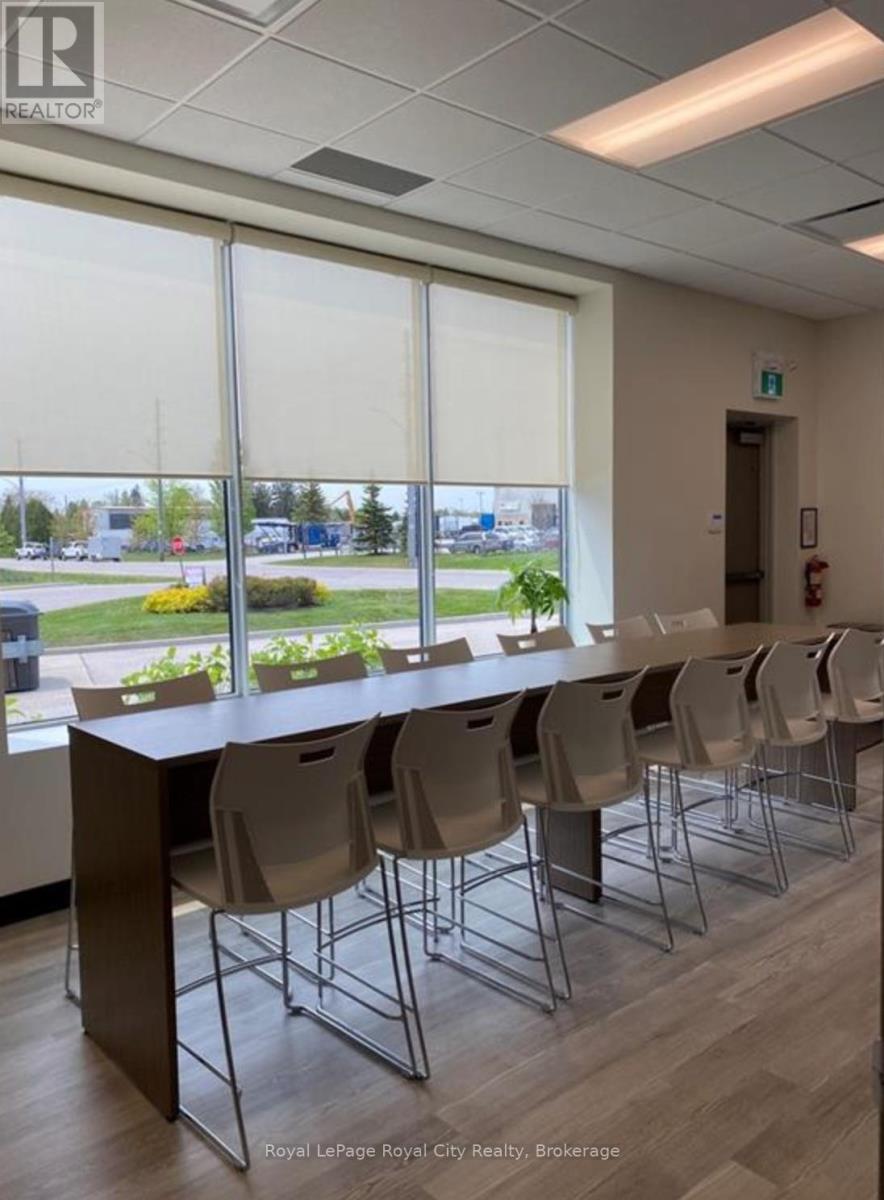 42 Arrow Road, Guelph, Ontario  N1K 1S6 - Photo 6 - X13031386