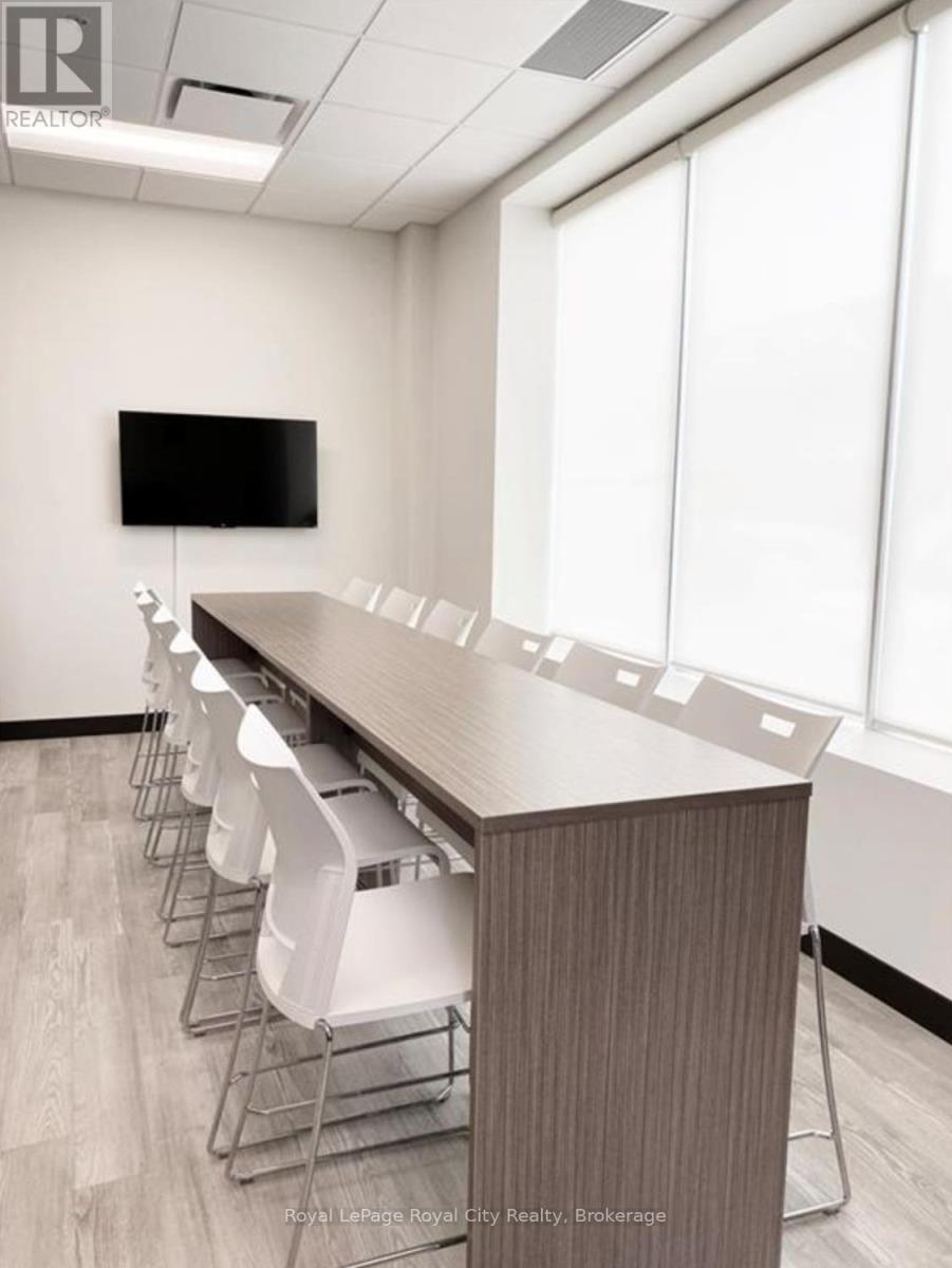 42 Arrow Road, Guelph, Ontario  N1K 1S6 - Photo 7 - X13031386