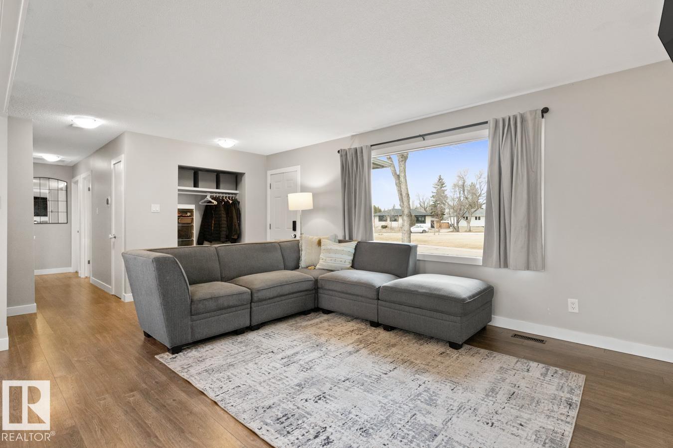 20 Caragana Av, Sherwood Park, Alberta  T8A 1W7 - Photo 4 - E4483530