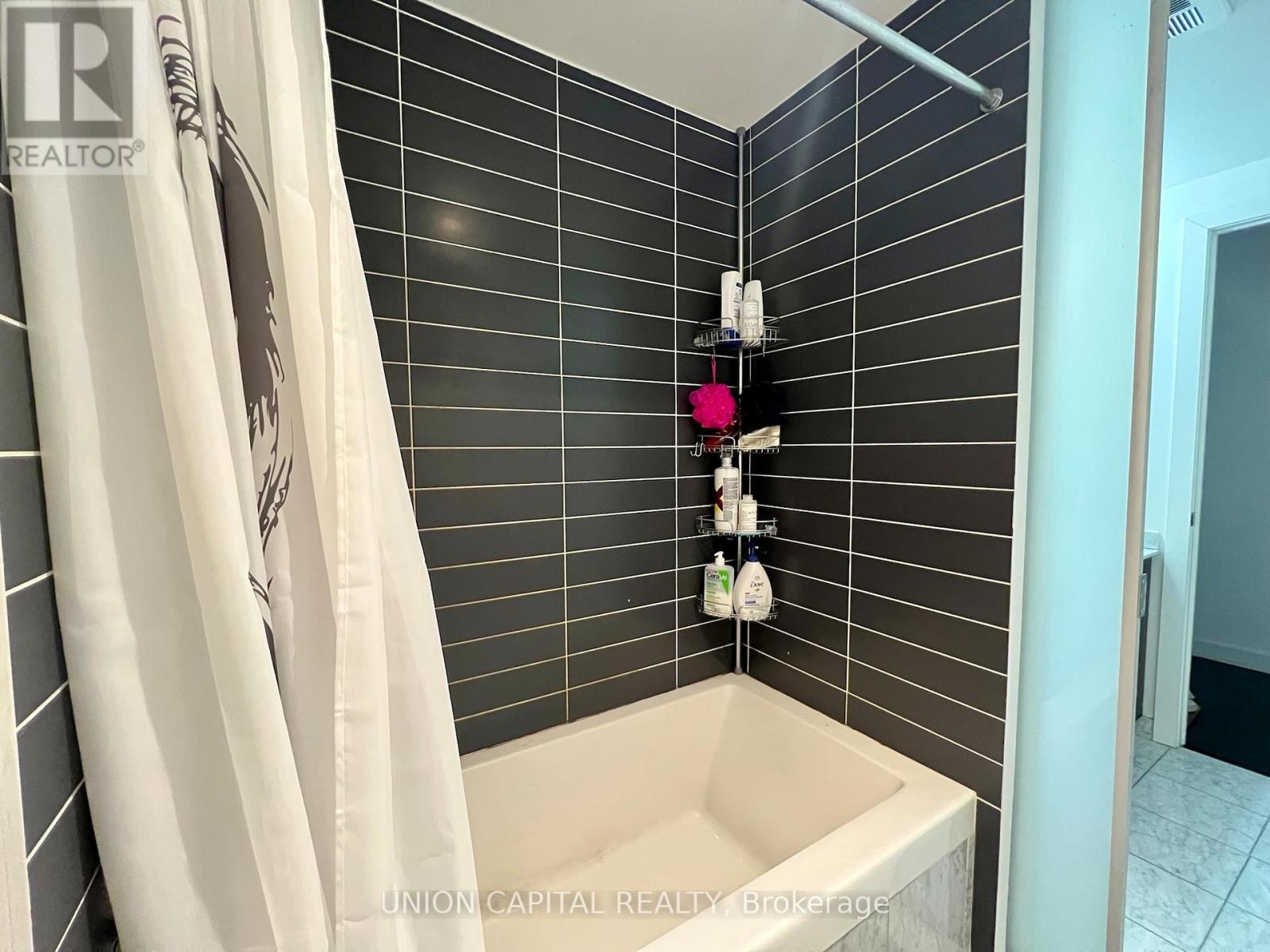 2807 - 33 Charles Street E, Toronto, Ontario  M4Y 0A2 - Photo 10 - C13031444