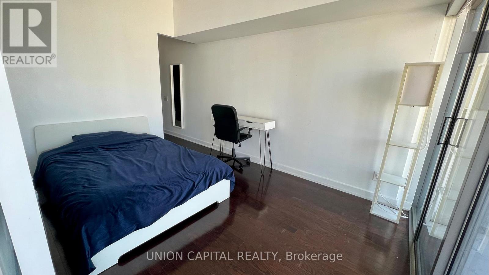 2807 - 33 Charles Street E, Toronto, Ontario  M4Y 0A2 - Photo 3 - C13031444