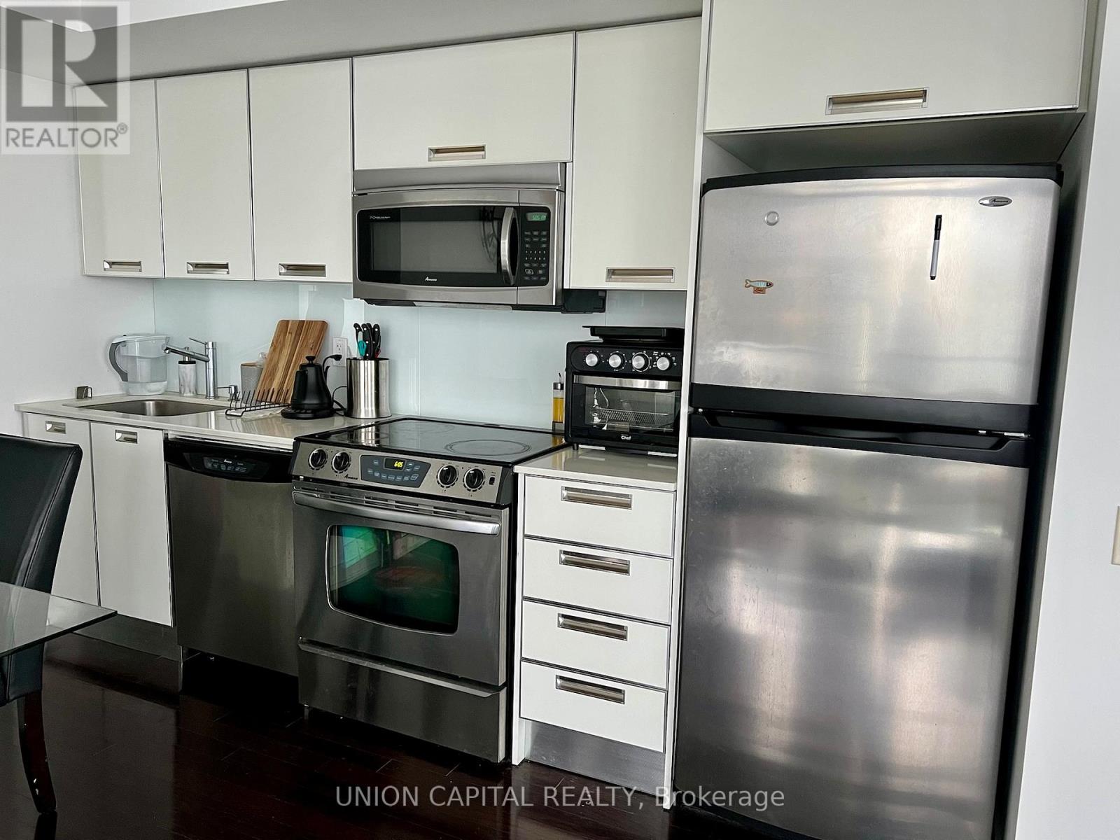 2807 - 33 Charles Street E, Toronto, Ontario  M4Y 0A2 - Photo 8 - C13031444