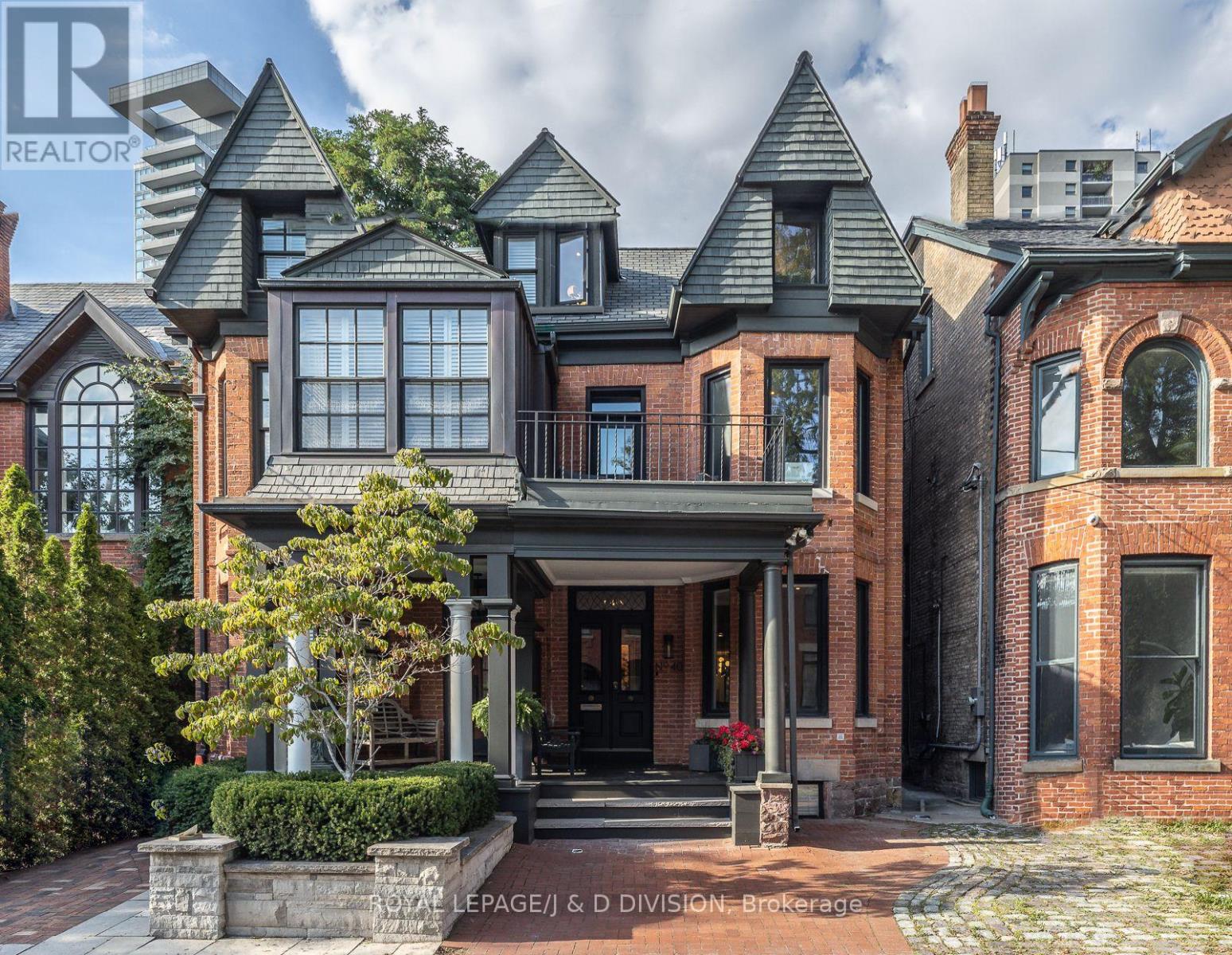 40 BERNARD AVENUE, Toronto, Ontario