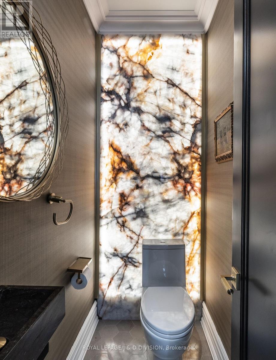 40 Bernard Avenue, Toronto, Ontario  M5R 1R2 - Photo 9 - C13031538