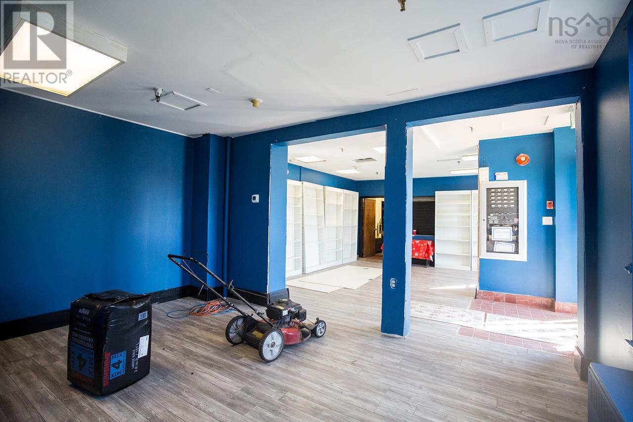 1 Lawrence Street, Amherst, Nova Scotia  B4H 3G5 - Photo 6 - 202606726