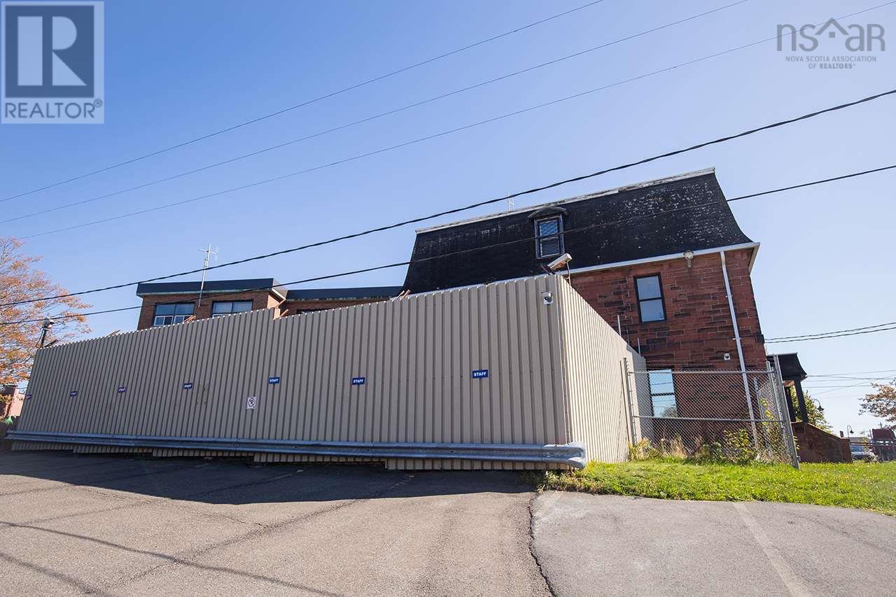 1 Lawrence Street, Amherst, Nova Scotia  B4H 3G5 - Photo 21 - 202606726
