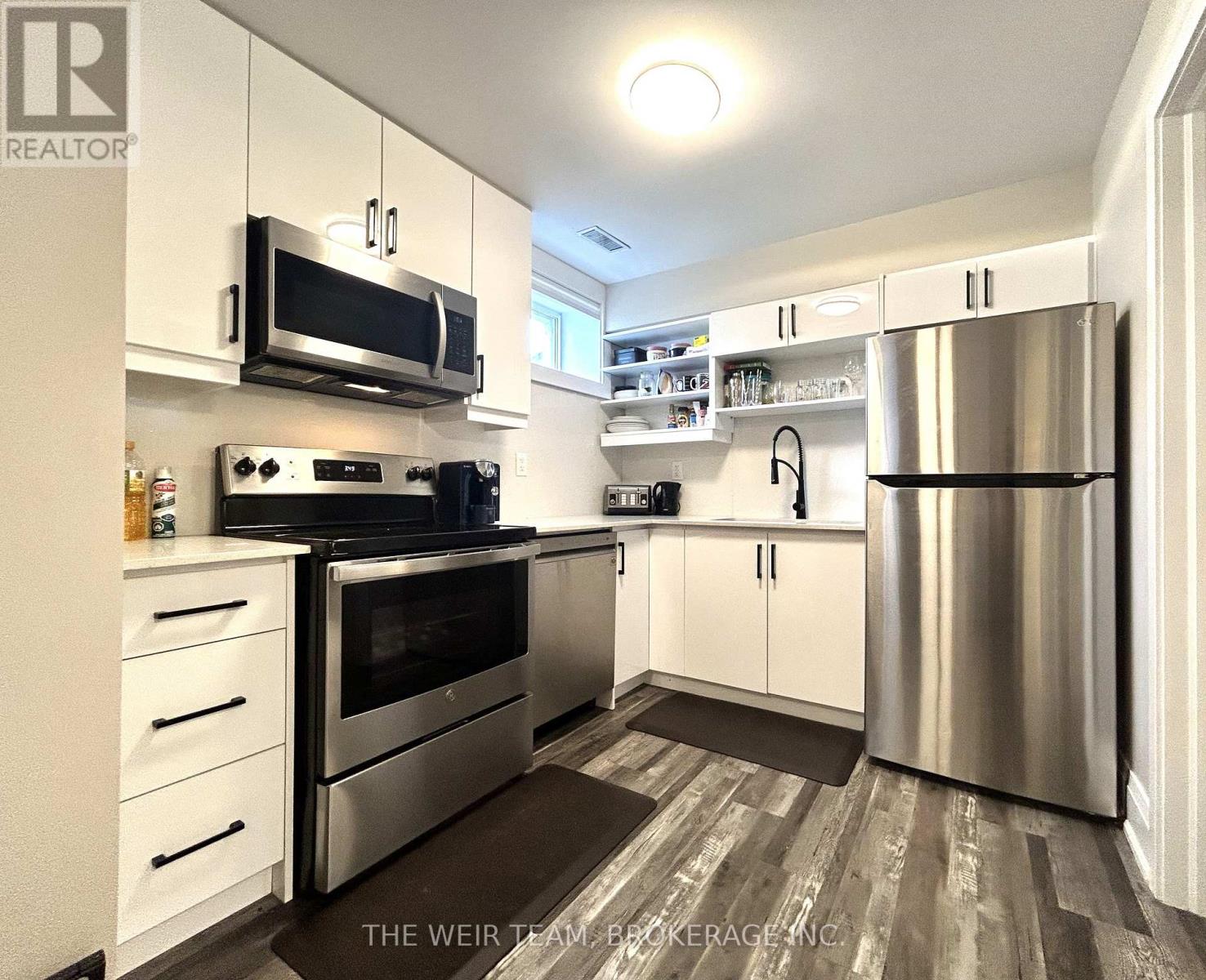 LOWER - 31 HEYWORTH CRESCENT, Toronto, Ontario