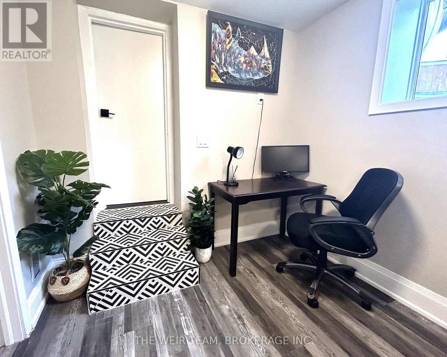 Lower - 31 Heyworth Crescent, Toronto, Ontario  M4E 1T6 - Photo 3 - E13031434