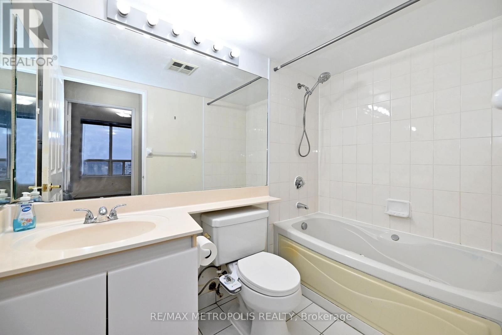 2615 - 88 Corporate Drive, Toronto, Ontario  M1H 3G6 - Photo 34 - E13031504