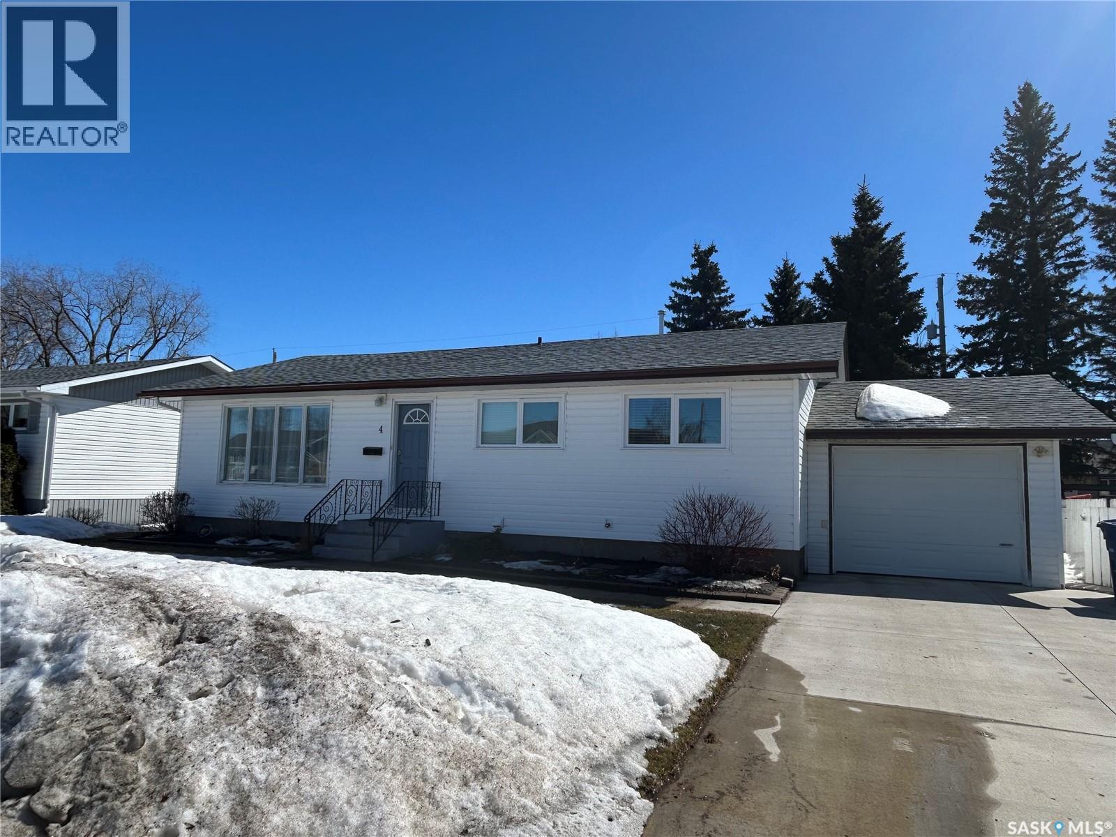 4 King CRESCENT, humboldt, Saskatchewan