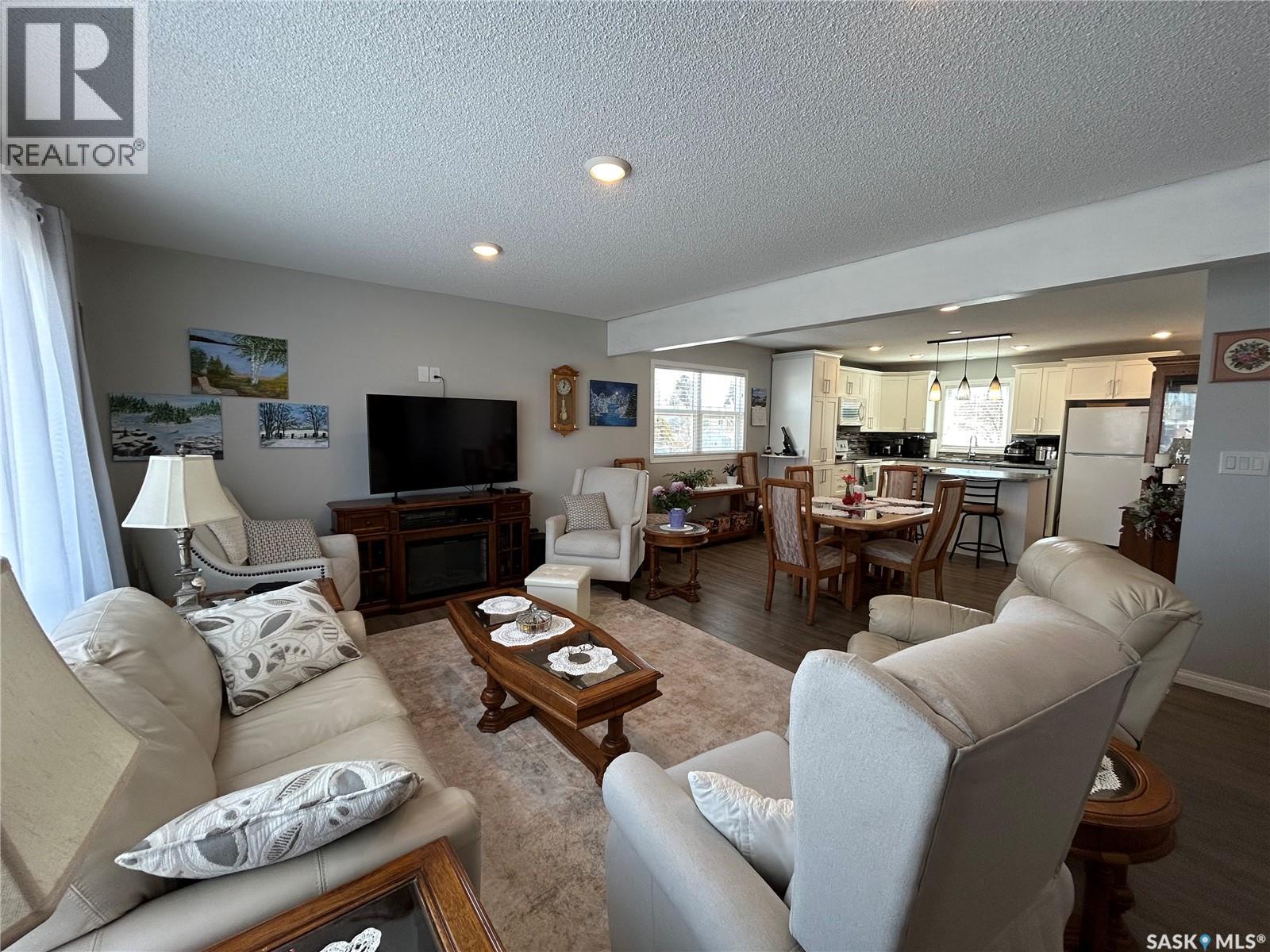 4 King Crescent, Humboldt, Saskatchewan  S0K 2A0 - Photo 6 - SK033645