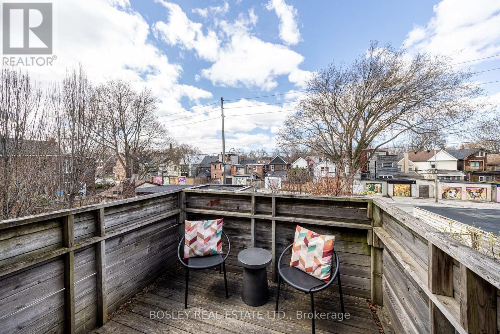 16 Mallon Avenue, Toronto, Ontario  M4M 1P8 - Photo 21 - E13031580