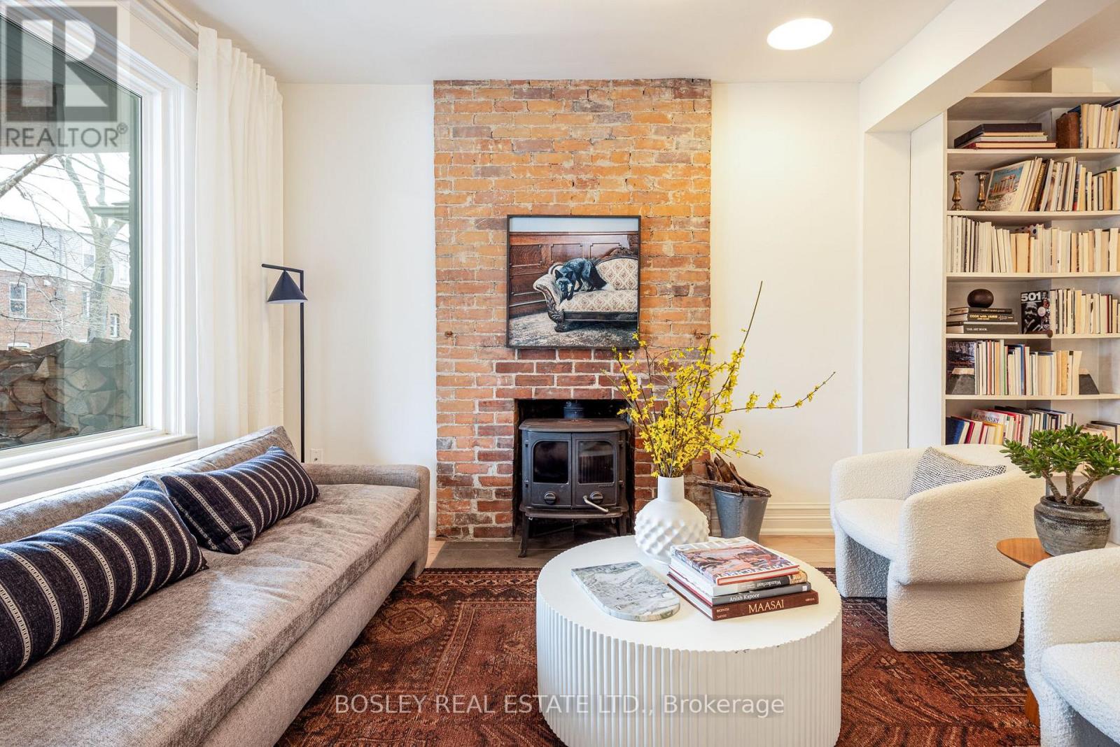 16 Mallon Avenue, Toronto, Ontario  M4M 1P8 - Photo 3 - E13031580