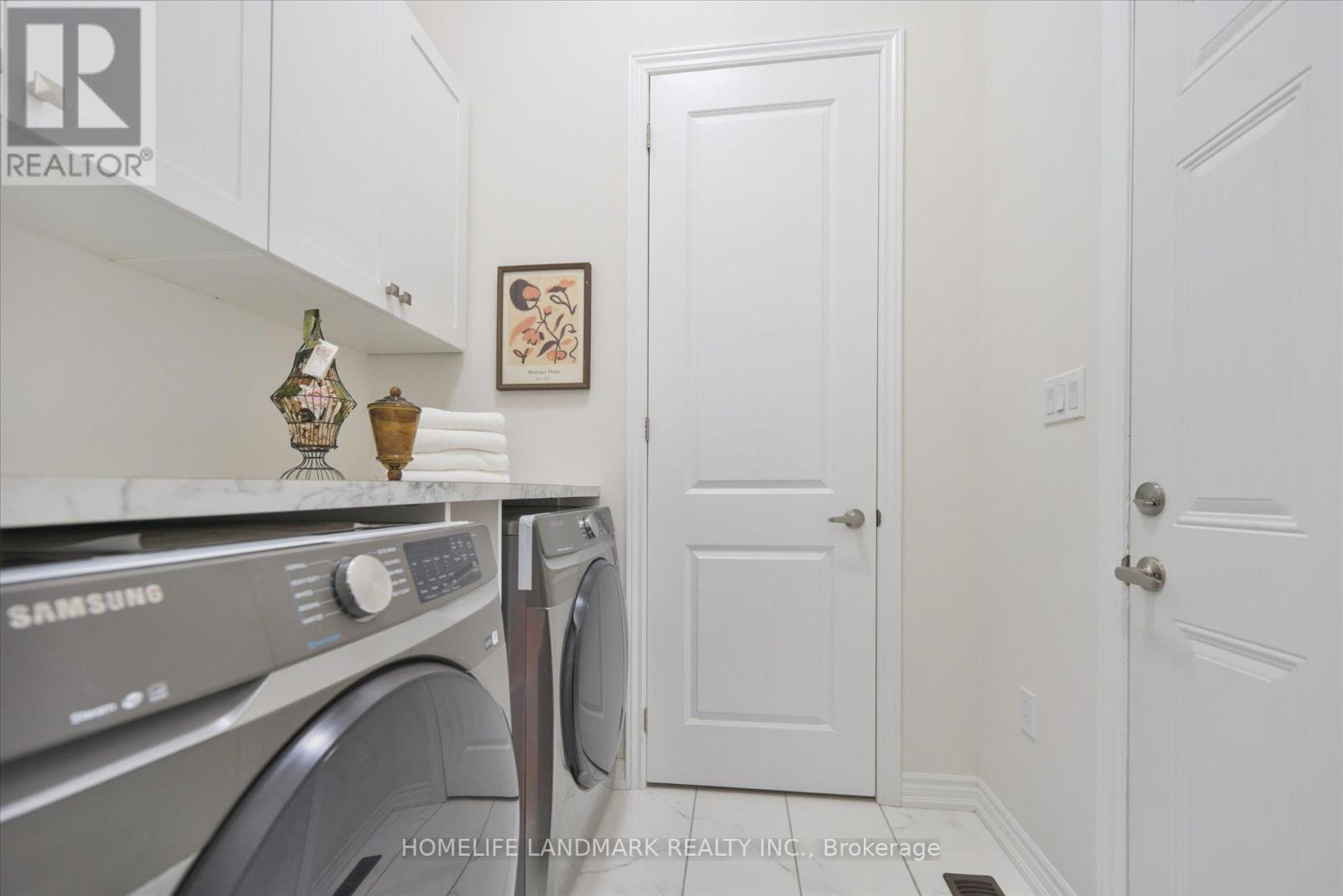 79 Bethpage Crescent, Newmarket, Ontario  L3X 0M4 - Photo 19 - N12986148