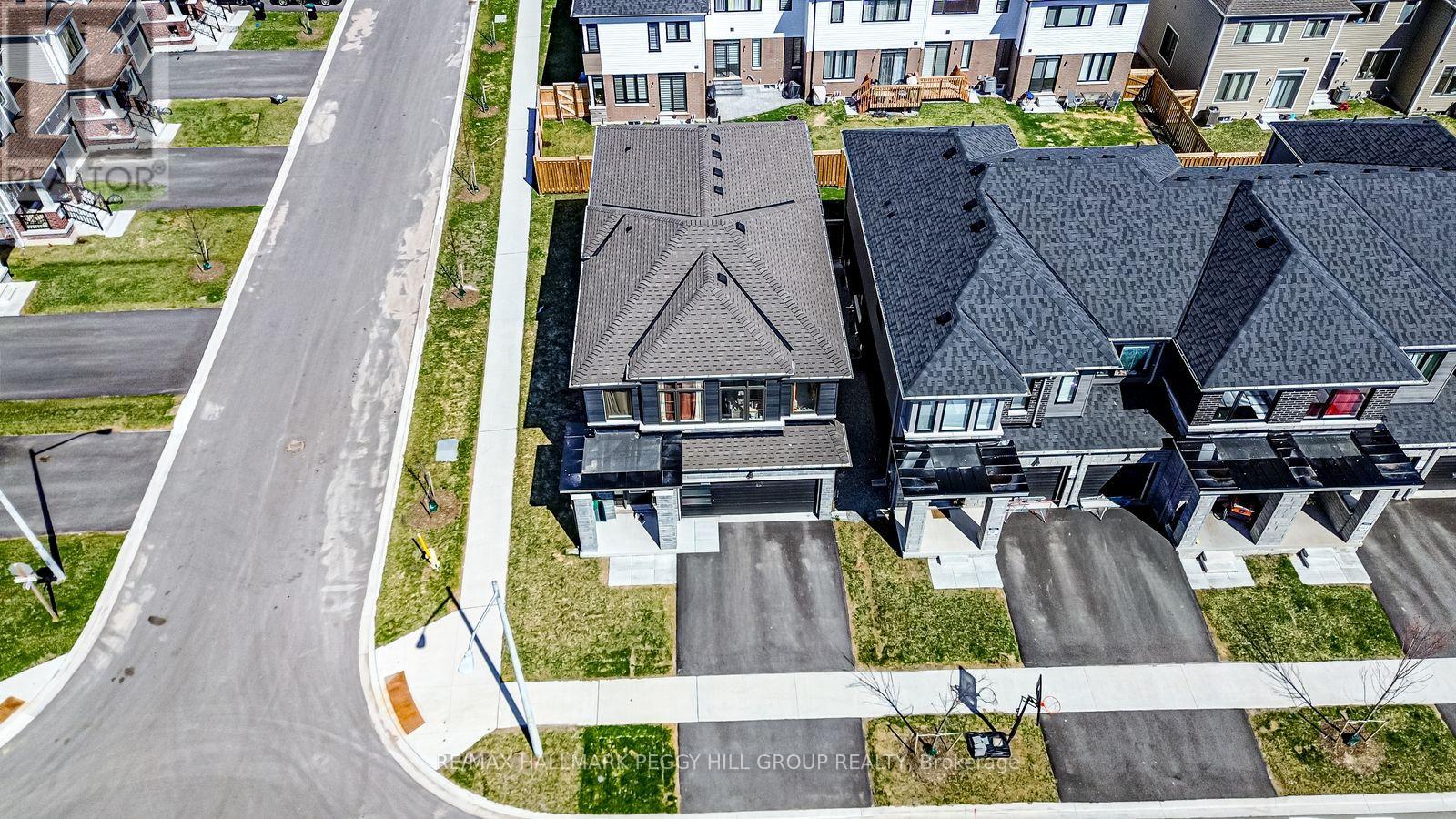 52 Durham Avenue, Barrie, Ontario  L9J 0W7 - Photo 5 - S12984296