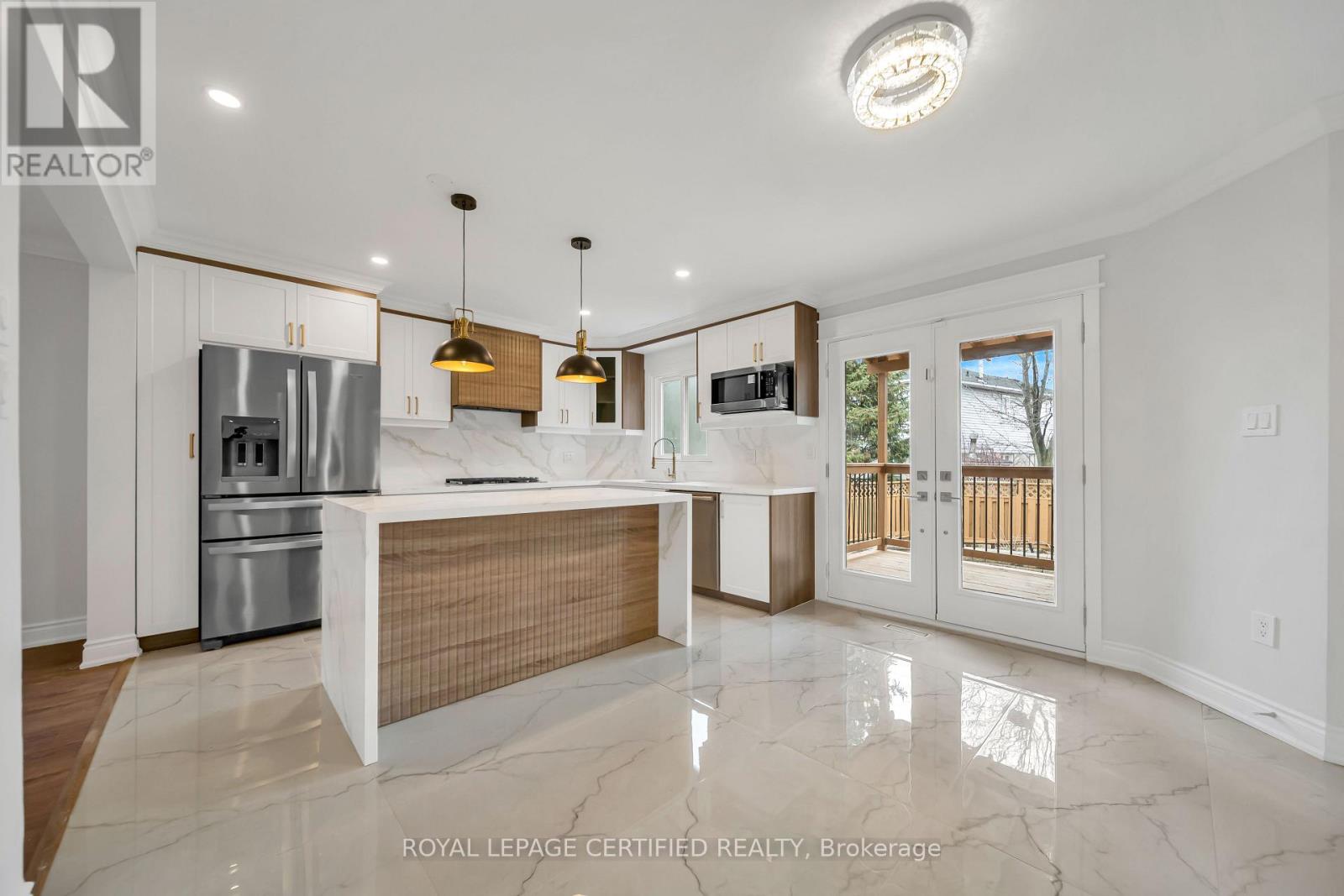 6062 Prairie Circle, Mississauga, Ontario  L5N 5C5 - Photo 10 - W13016756