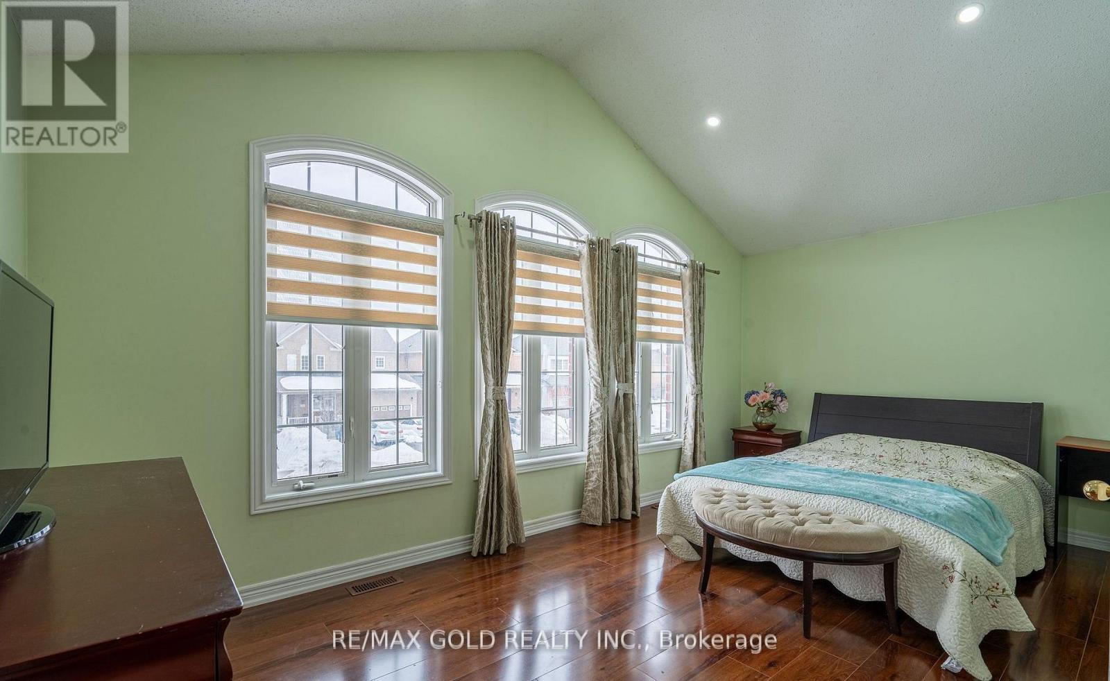 311 Father Tobin Road, Brampton, Ontario  L6R 0P4 - Photo 19 - W12999384