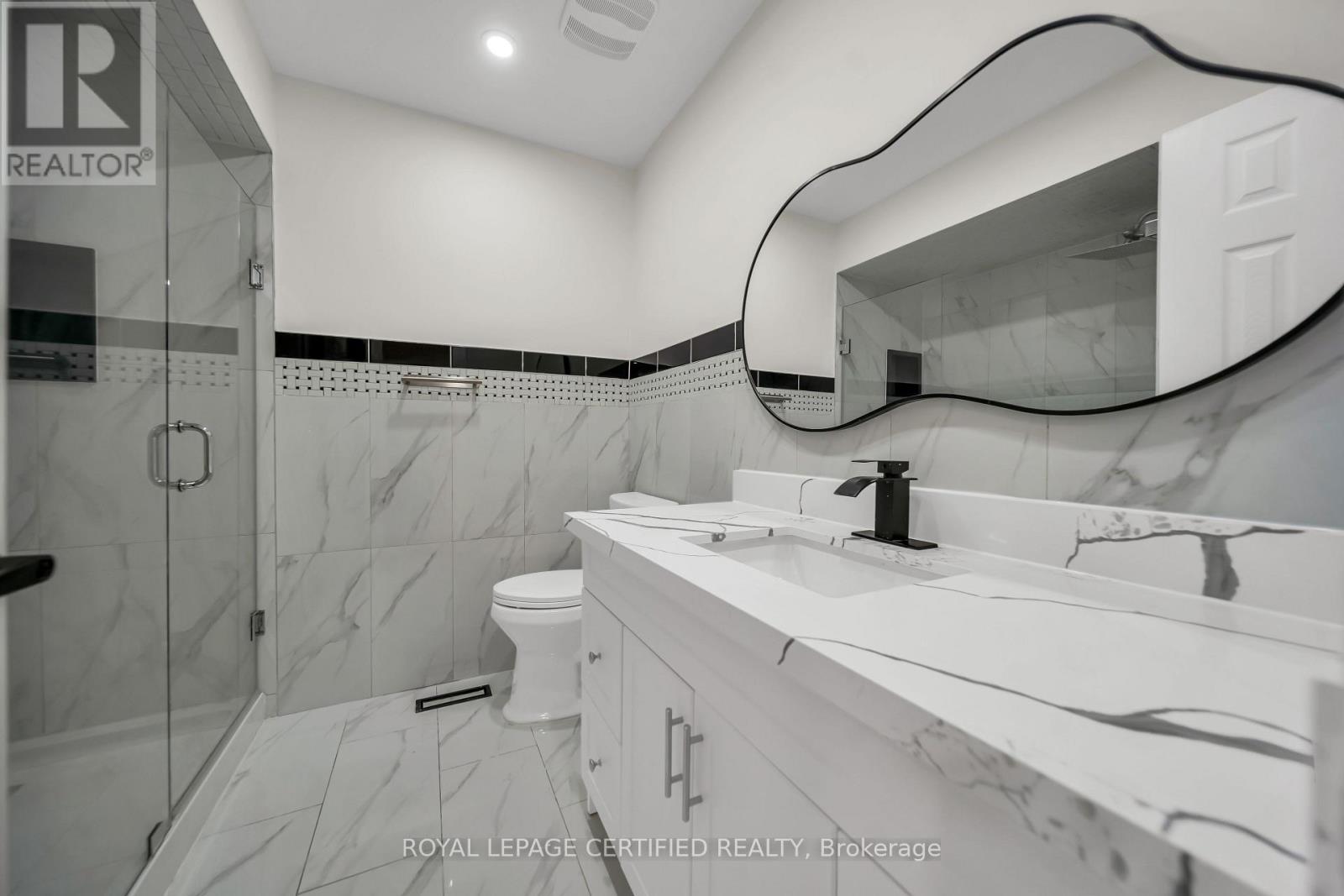 6062 Prairie Circle, Mississauga, Ontario  L5N 5C5 - Photo 27 - W13016756